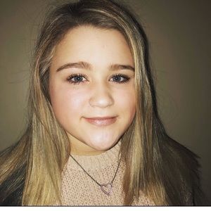 Meet your Posher, Lily